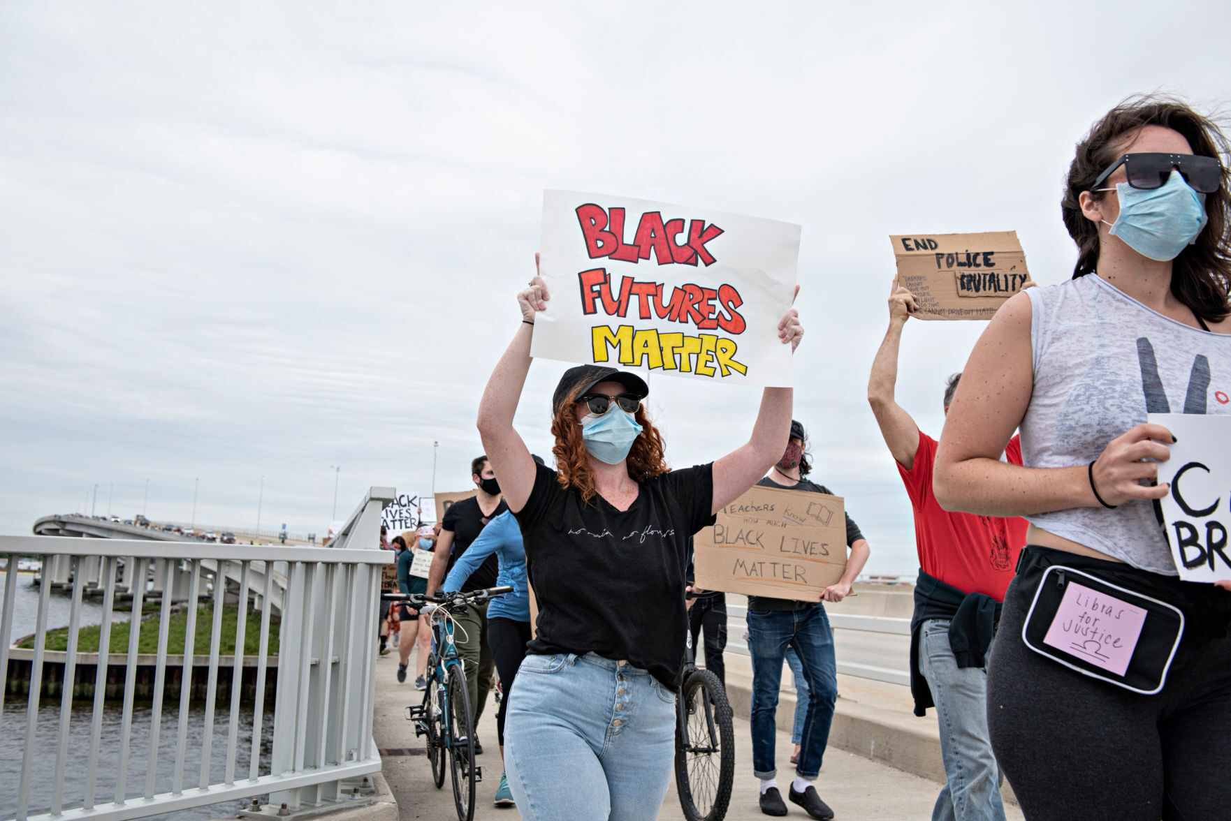 060320_nws_ocprotest